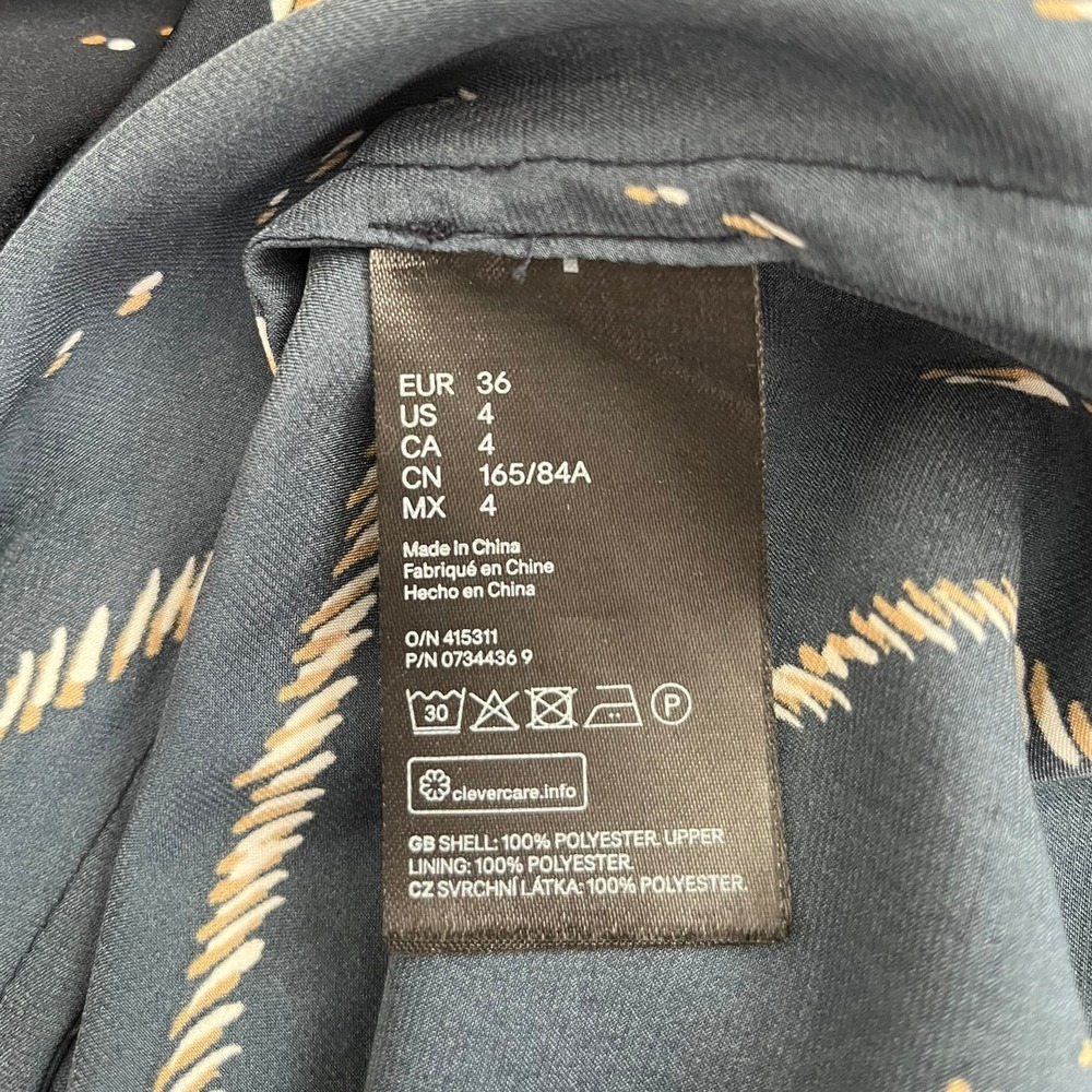 H&M Maxi Dress Navy Blue Sleeveless V-Neck Chevron‎ Print Casual Long Dress 4 - Picture 4 of 5